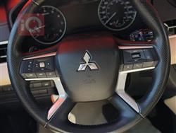 ميتسوبيشي اوتلاندر